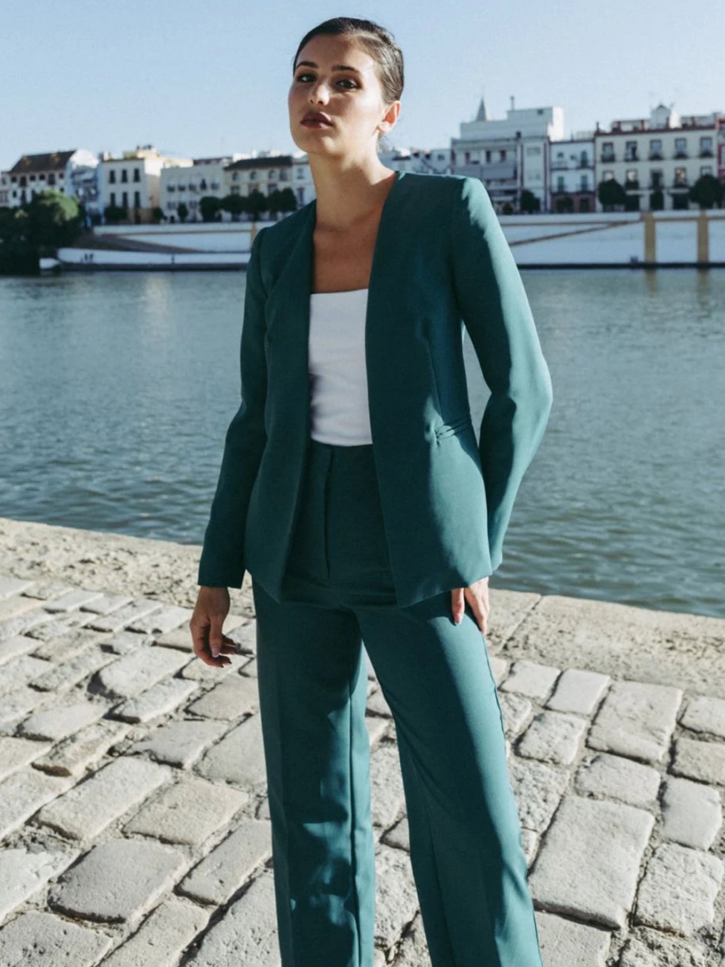 Pantalón tiro alto culotte