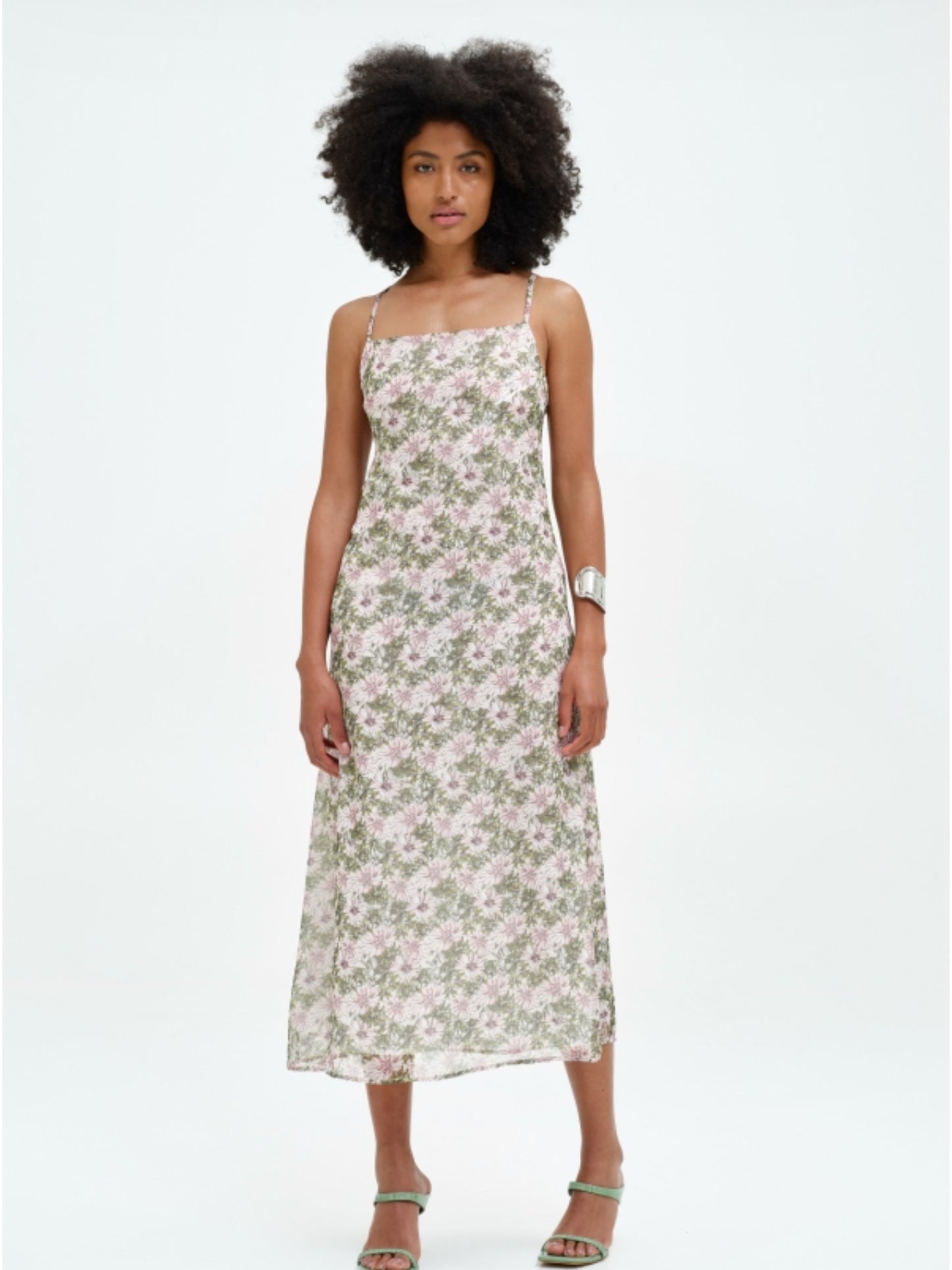 Vestido Flores Tirantes