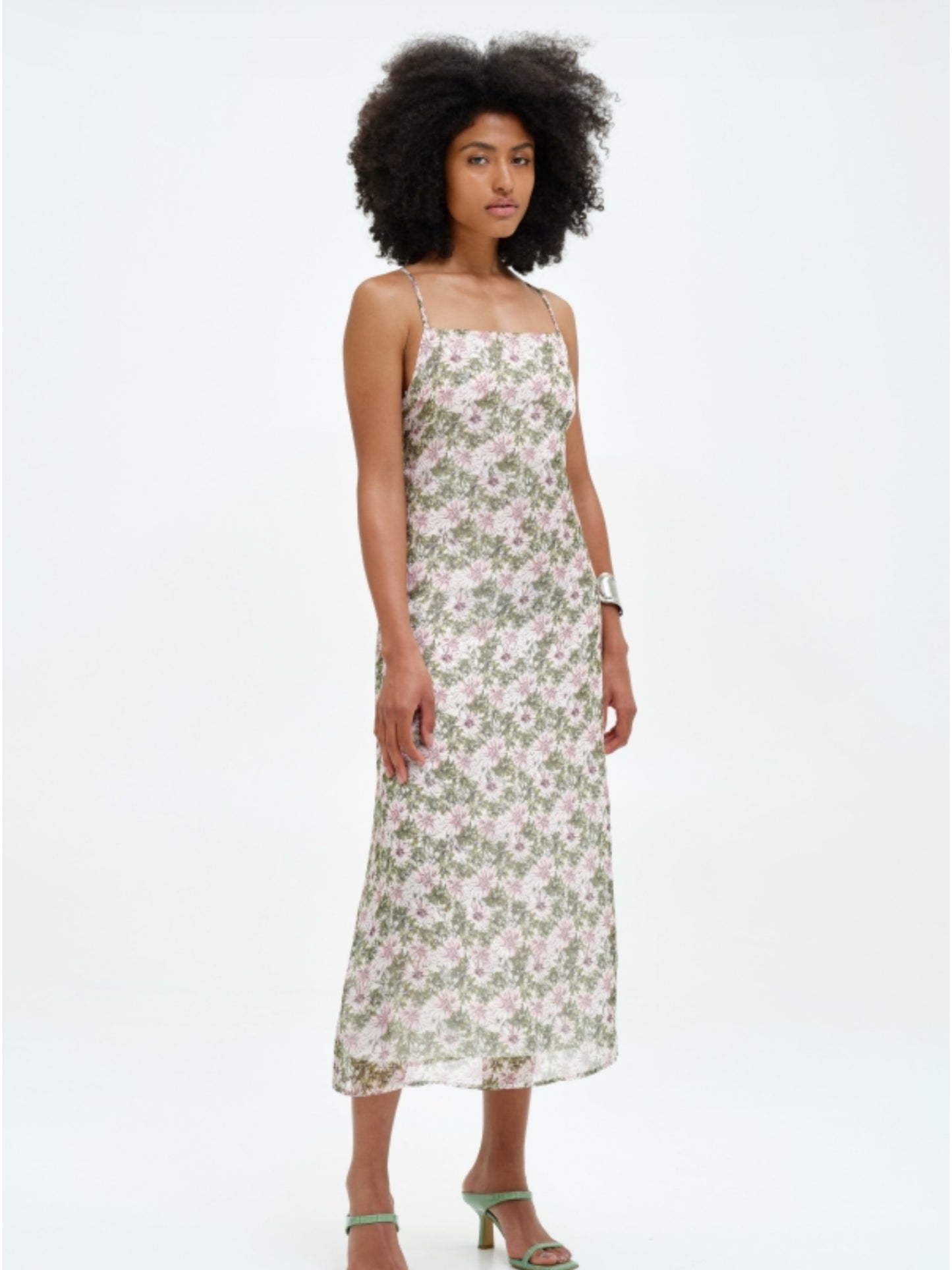 Vestido Flores Tirantes