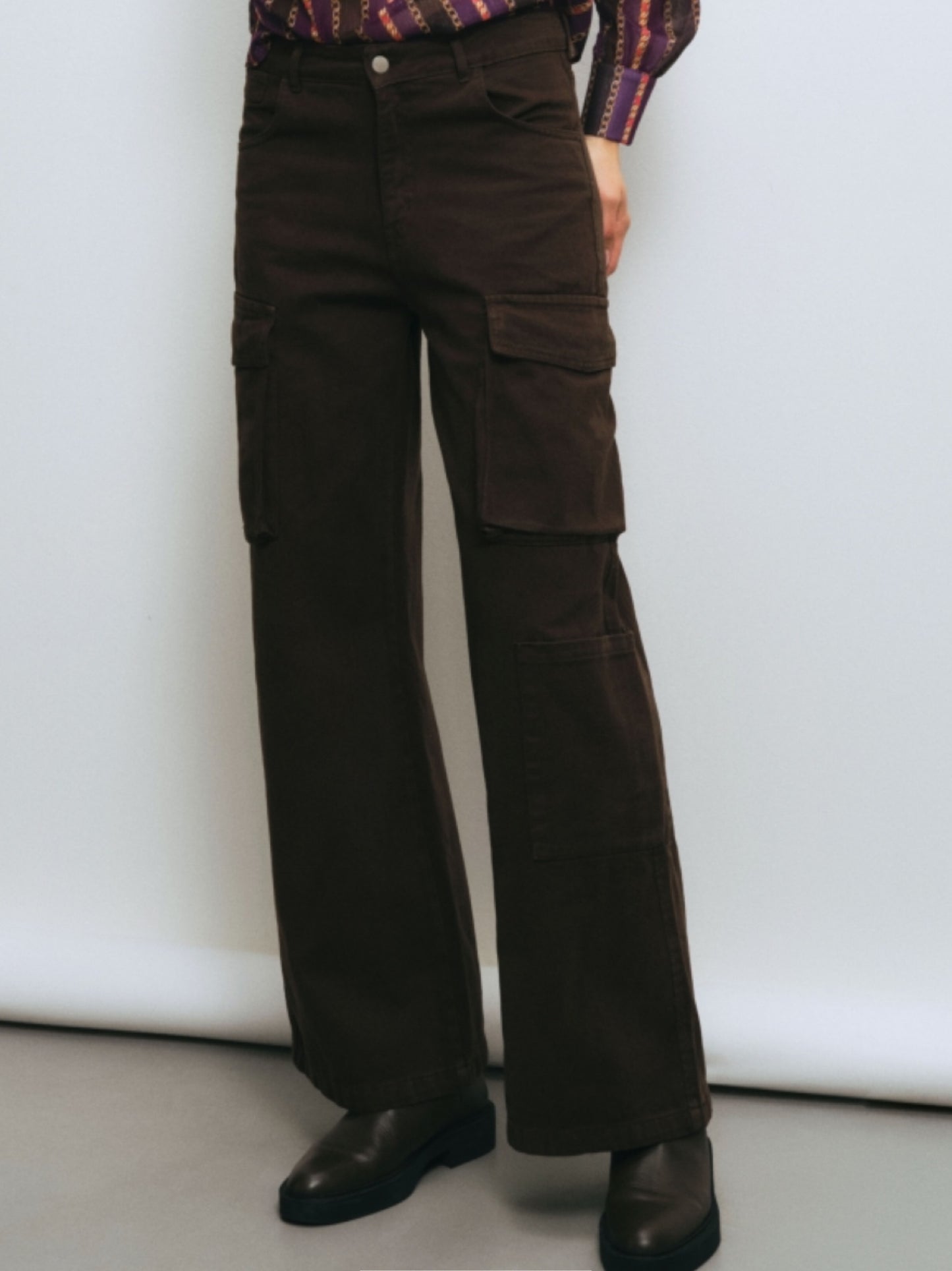 Jean cargo bolsillos