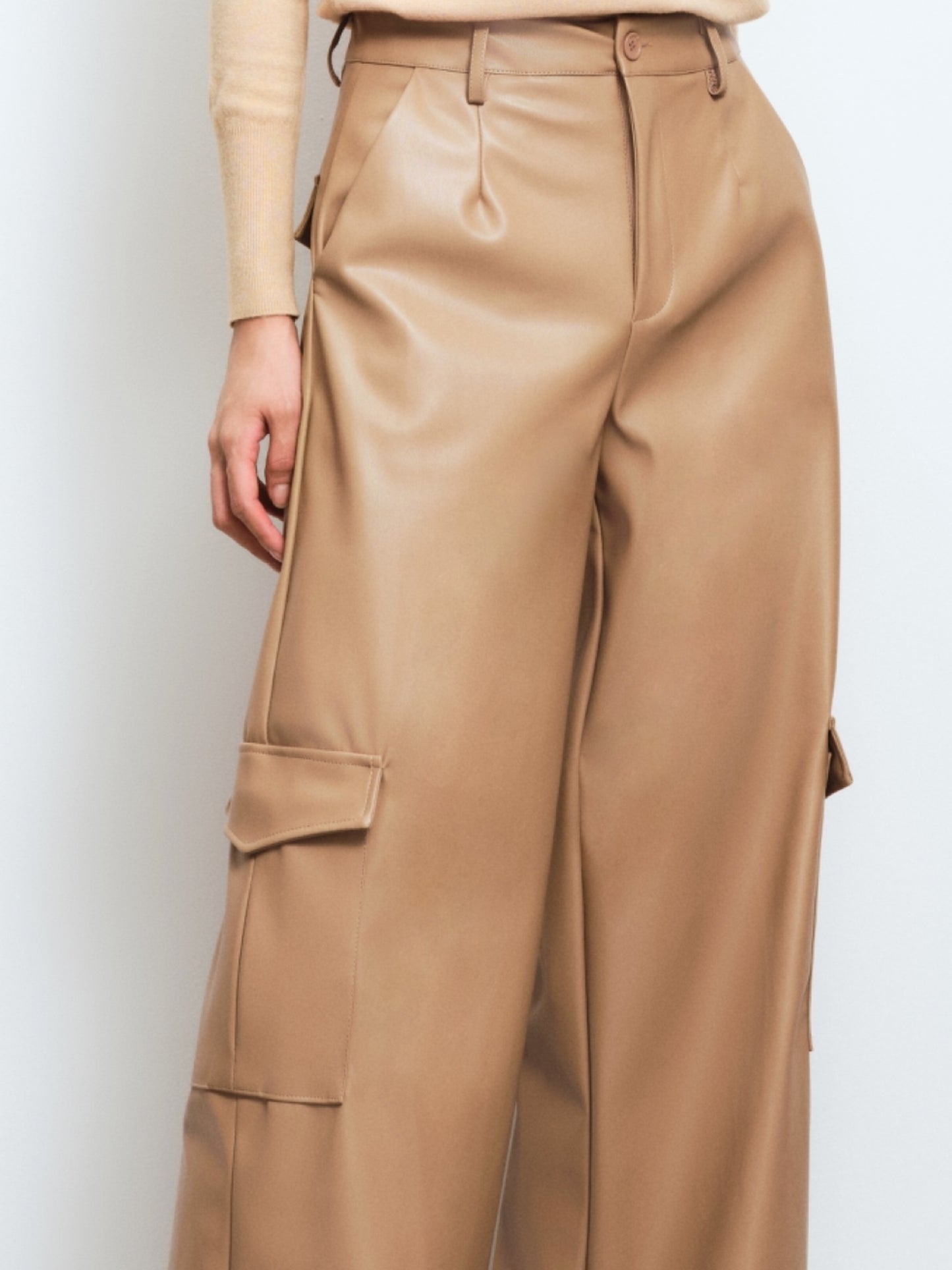 Pantalón piel cargo