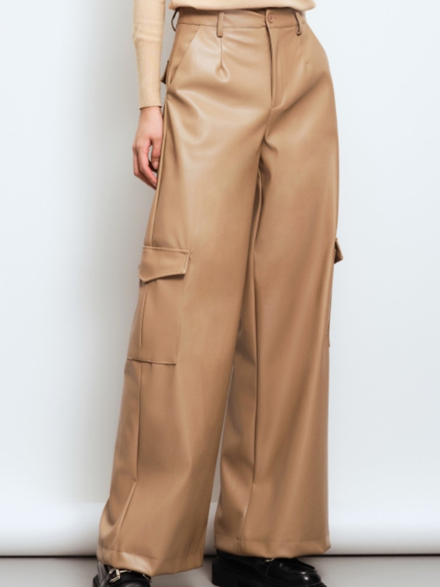 Pantalón piel cargo