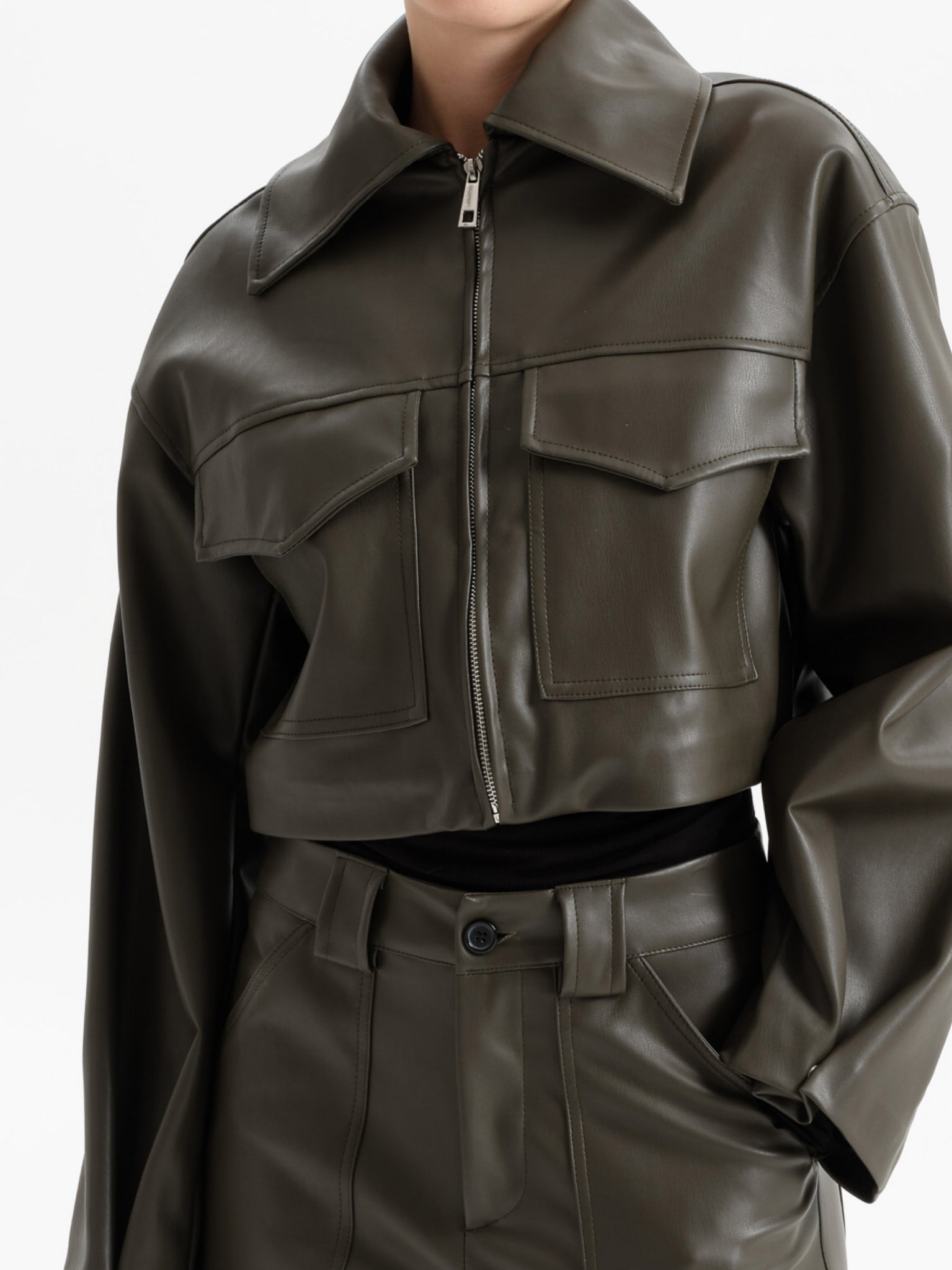 Chaqueta corta ecopiel