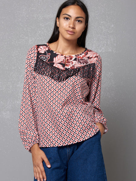 Blusa geométrica
