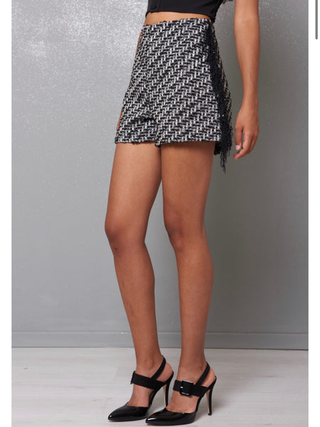Short tweed